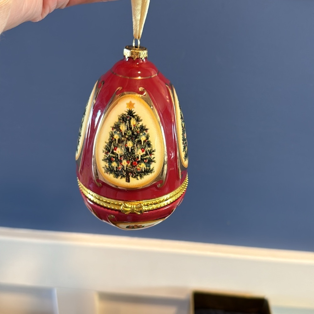 Christmas Musical Egg Christmas Ornament Silent night song in box works! - Picture 4 of 5